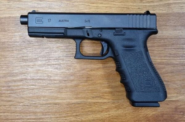 GLOCK 17A 9MM FULL SIZE 10 SHOT 127 MM 2MAGS CONSIGNMENT